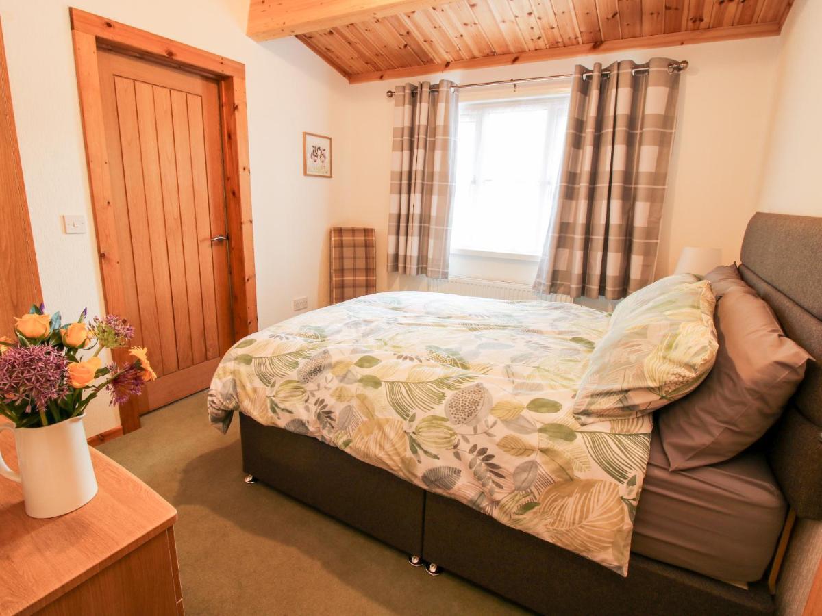 The Log Cabin Tenbury Exteriör bild